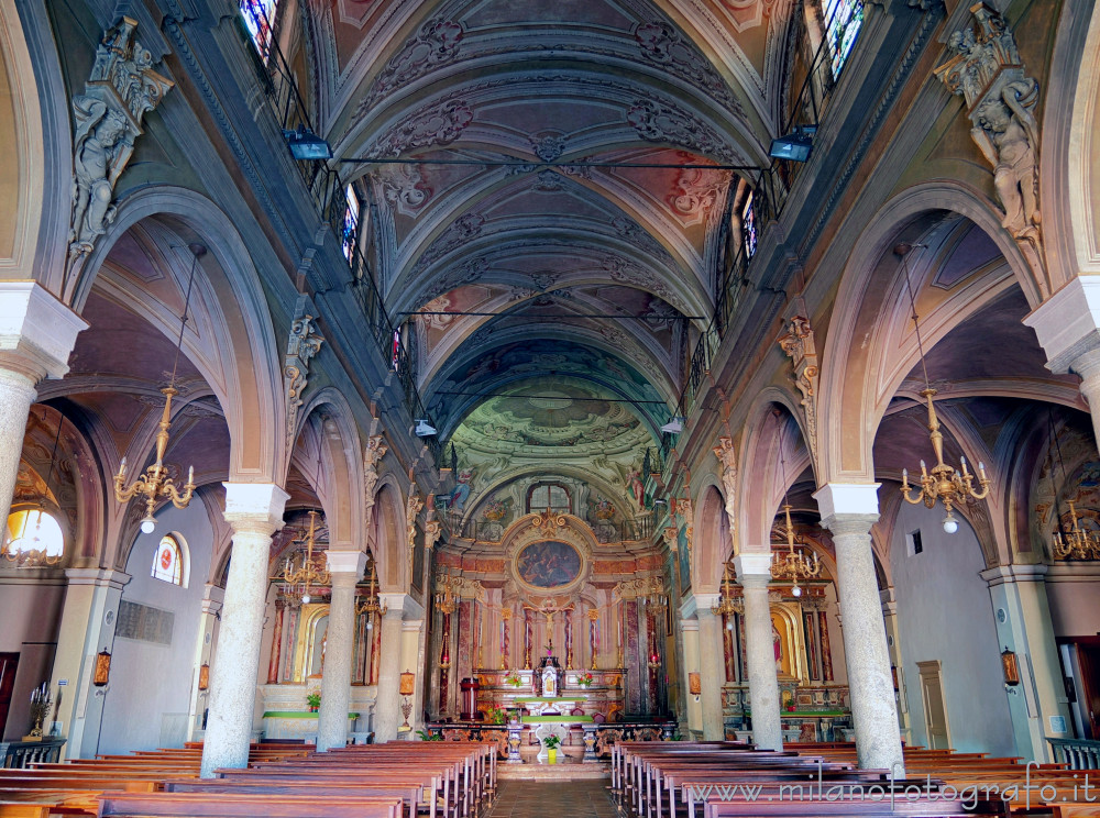 Candelo (Biella) - Interno della Chiesa di San Pietro